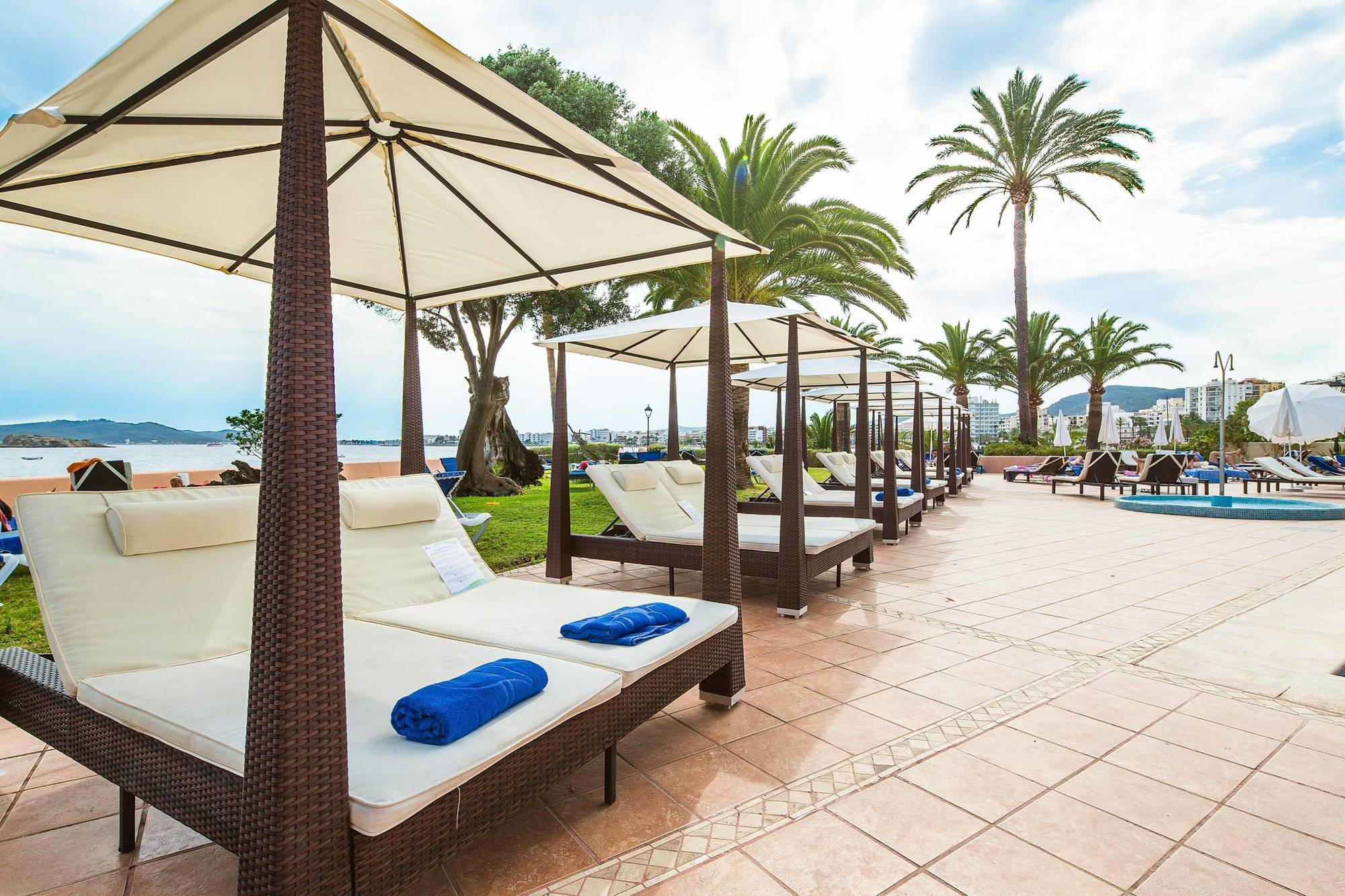 Thb Molinos - Adults Only